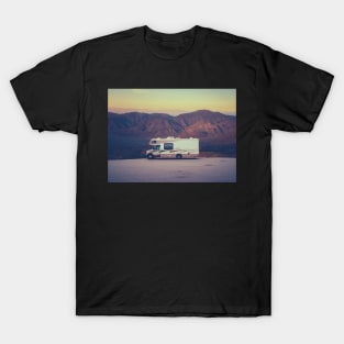 Retro RV Camper In The Desert T-Shirt